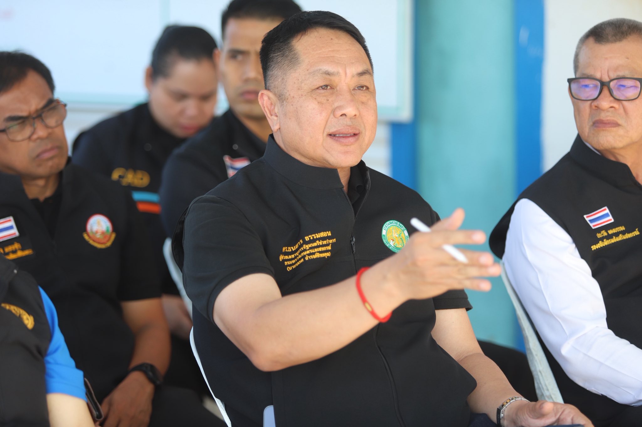 title - ข่าวดีชาวกระบี่ รมช.เกษตรฯ ลงพื้นที่ติดตามโปรเจกต์ยักษ์ ส.ป.ก. เร่งพัฒนาโครงสร้างพื้นฐานแปลงพื้นที่เป้าหมาย คทช. ในเขตปฏิรูปที่ดิน กว่า 4,300 ไร่ มุ่งสร้างอาชีพอย่างยั่งยืน